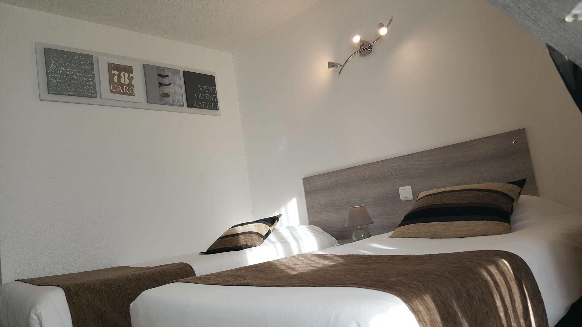 Hotel Eclipse Magnanville ภายนอก รูปภาพ