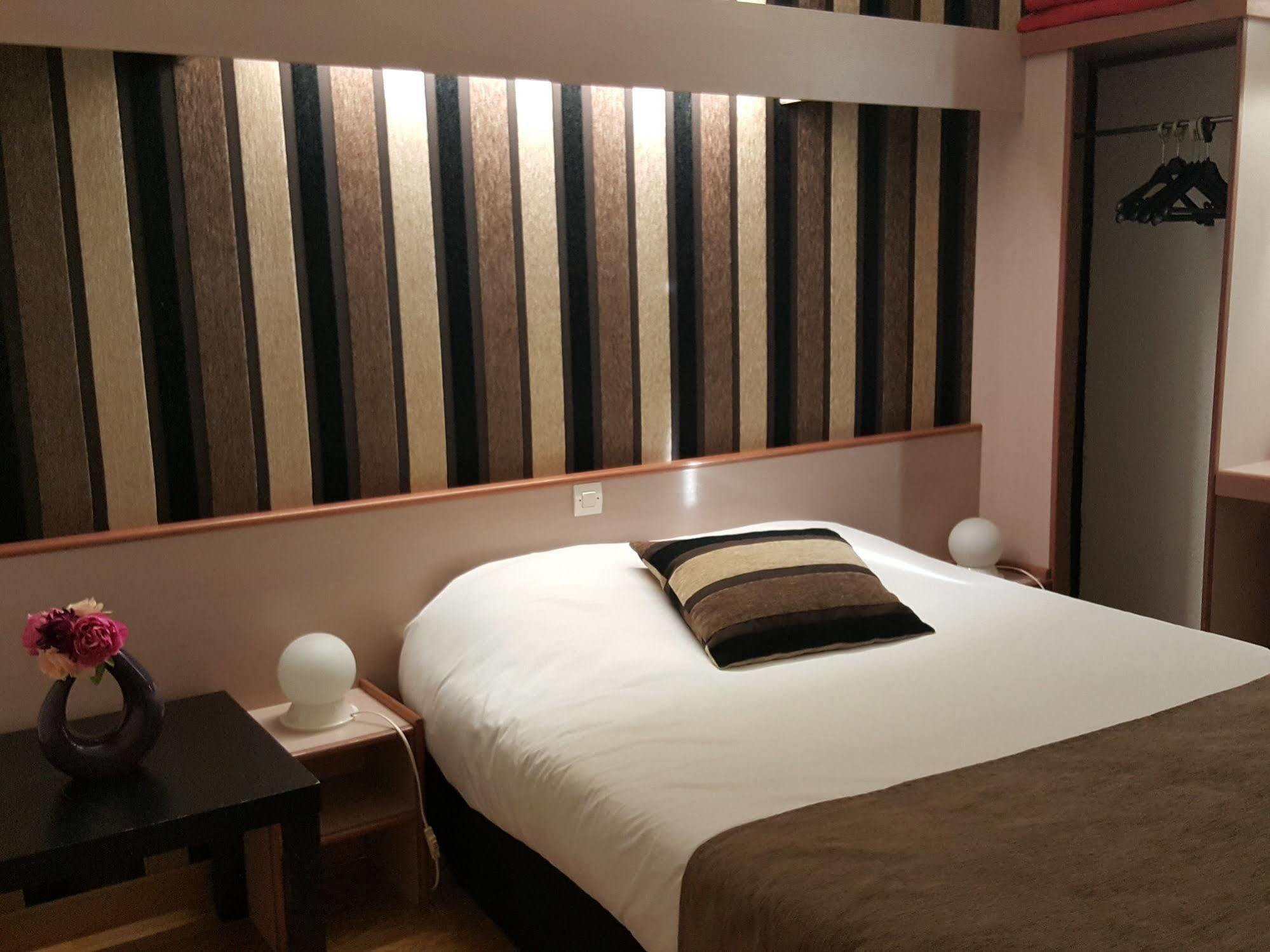 Hotel Eclipse Magnanville ภายนอก รูปภาพ